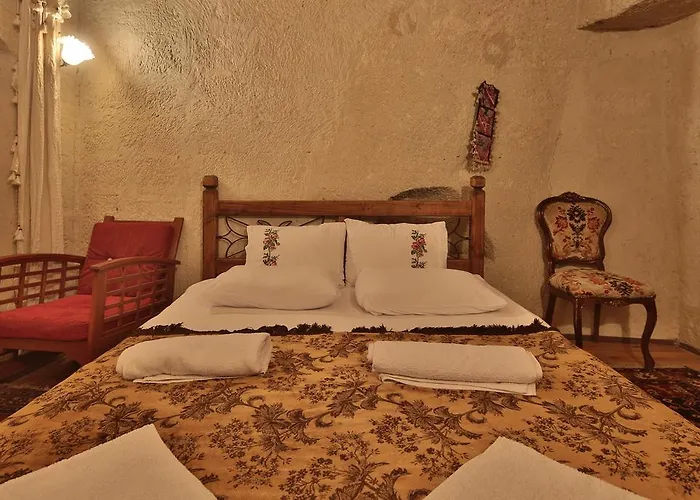 Sunset Cave بيت ضيافة نفسهير