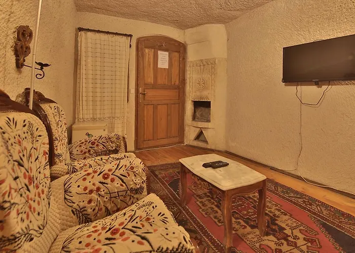 Sunset Cave بيت ضيافة نفسهير